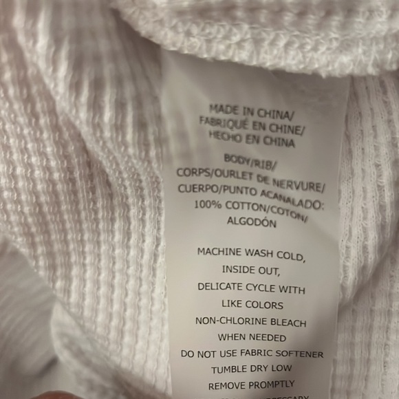 Sage Collective Venture Waffle Knit Split V Back Long Sleeve Top Size Medium - Picture 5 of 5